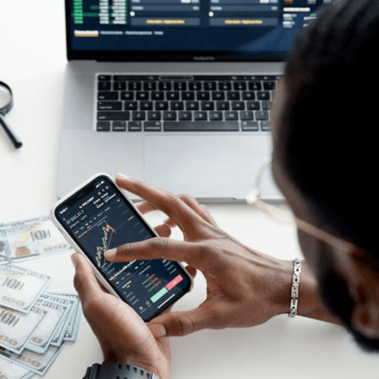 Purecrest Ulrix - Equipo de expertos en criptomoneda